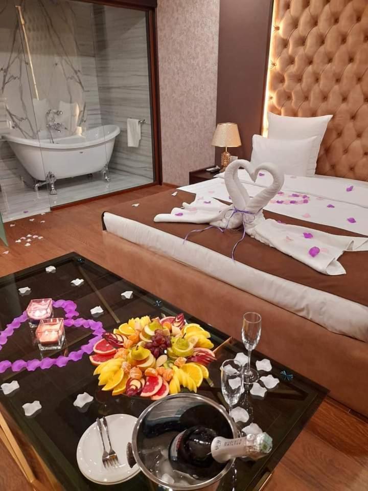 Vg Hotel Jerevan Eksteriør bilde