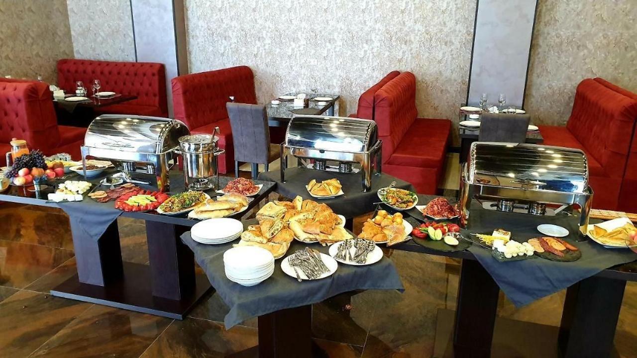 Vg Hotel Jerevan Eksteriør bilde